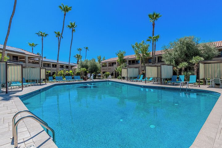 Hotel Pool