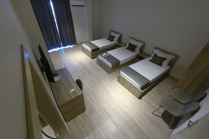 Room 12 of 40