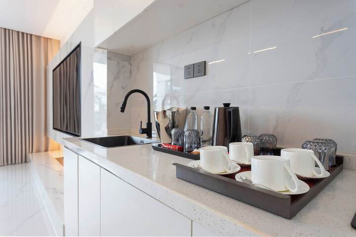 Breakfast/Coffee Service 69 of 163