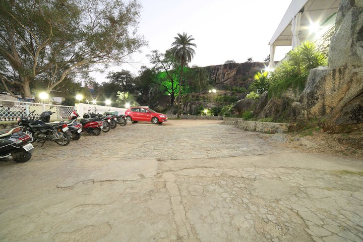 Property Grounds 66 of 80