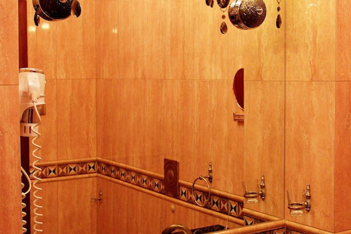 Room 34 of 49