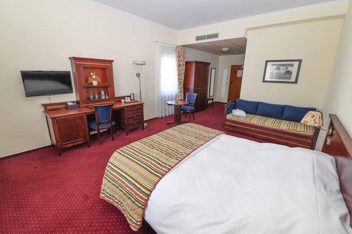 Room 15 of 91