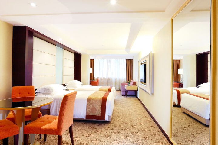 Room 7 of 38