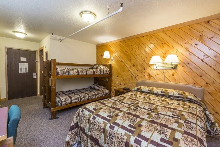 Hibernation House 108 1 Bedroom Hotel Room