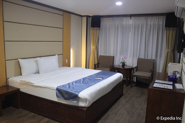 Room 14 of 98
