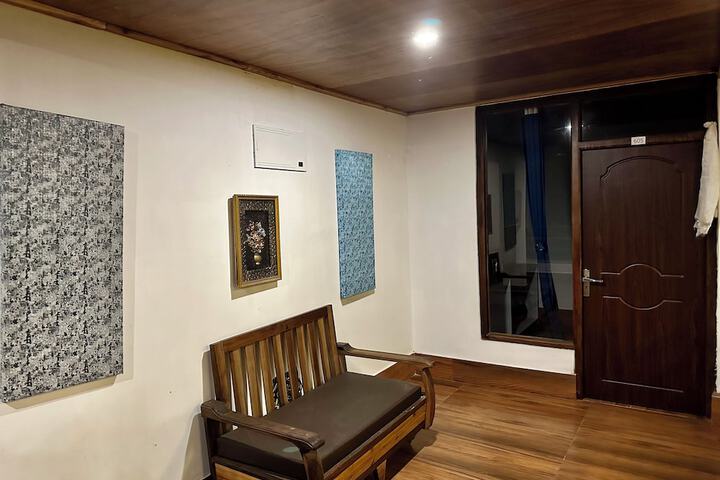 Room 23 of 35