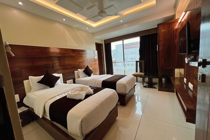 Room 34 of 71