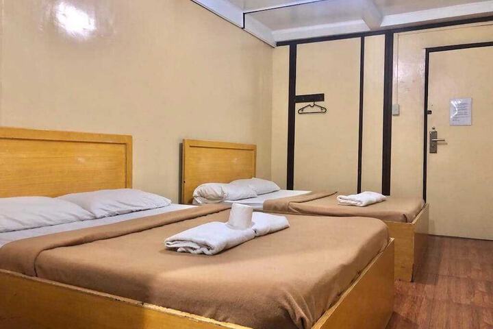 Room 13 of 24