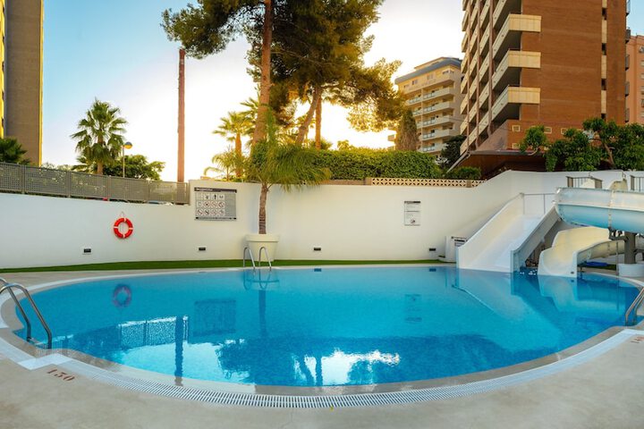 Pools & Facilities