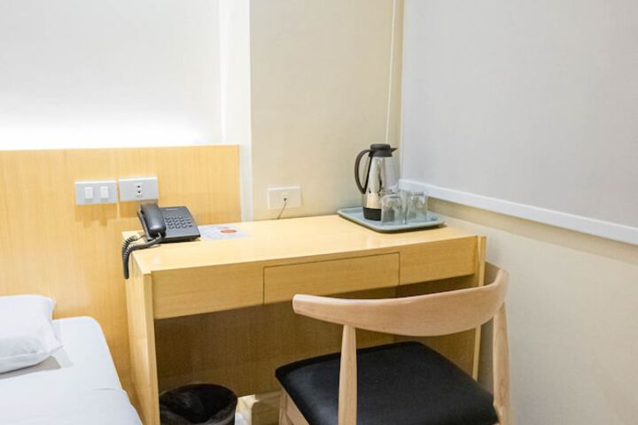 Room 9 of 52