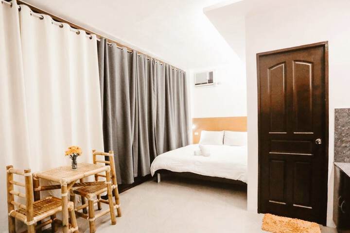 Room 28 of 43