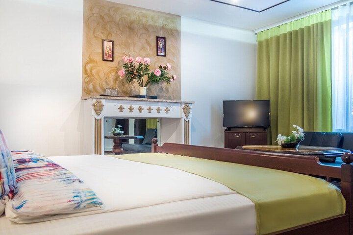 Room 7 of 23