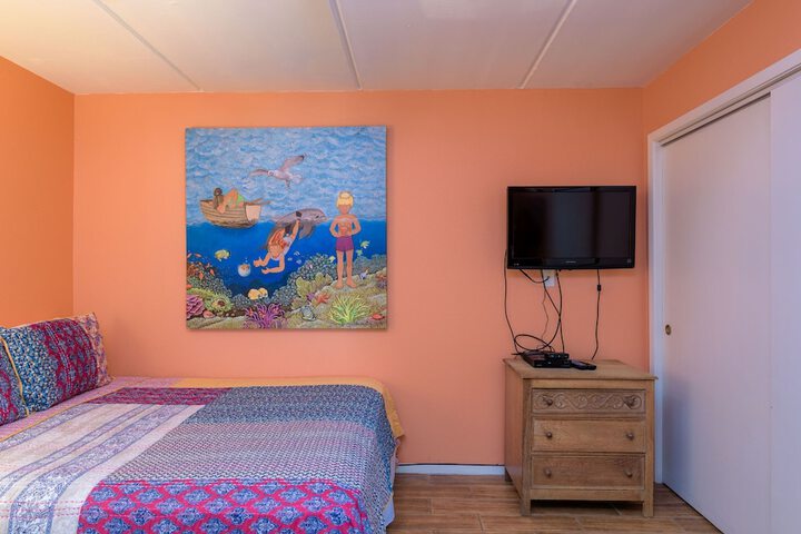 Room 3 of 25