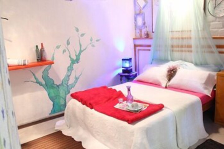 Room 28 of 114