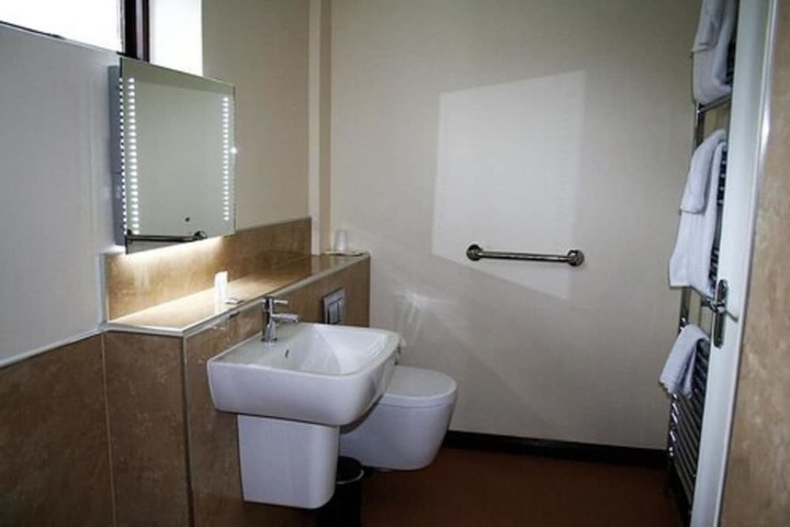 Room 14 of 41