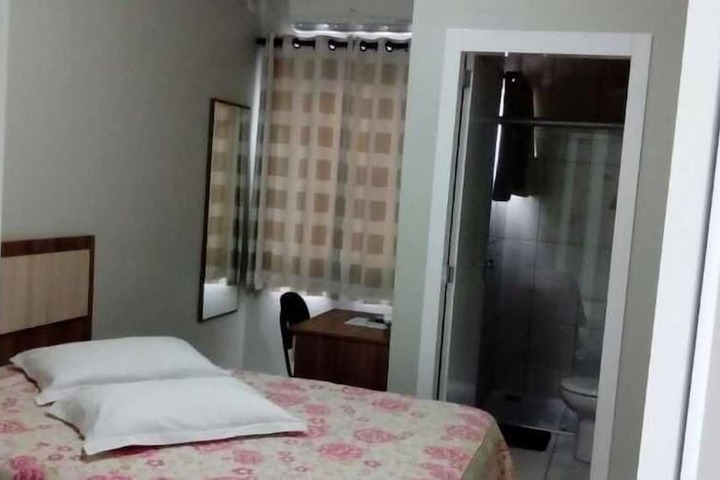 Room 17 of 43