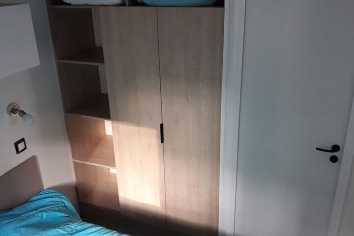Room 8 of 13