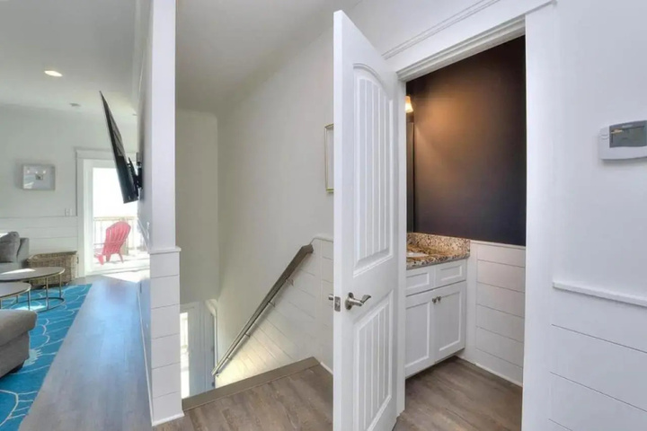 Room 3 of 17