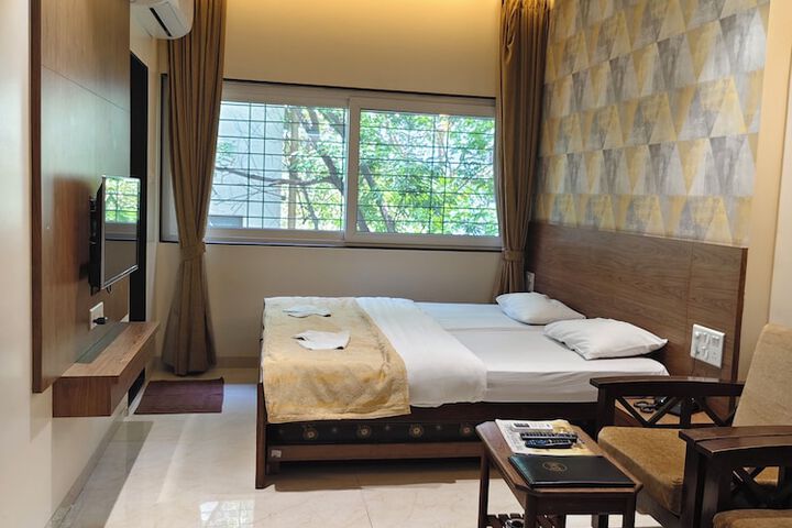 Room 11 of 46