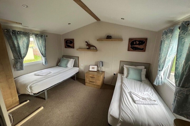Room 10 of 60