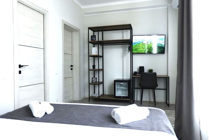 Room 20 of 33