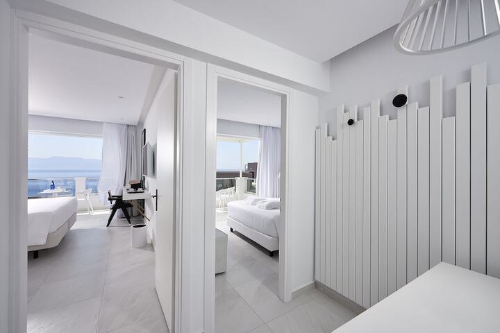 Room 15 of 165