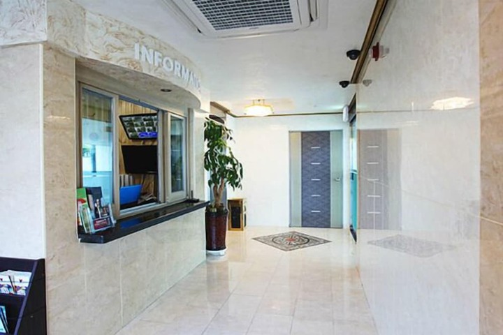 Hotel Interior 4 of 22