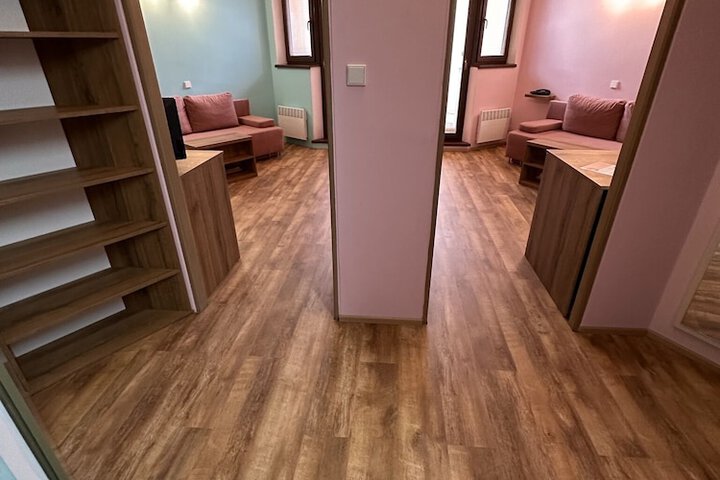 Room 44 of 99