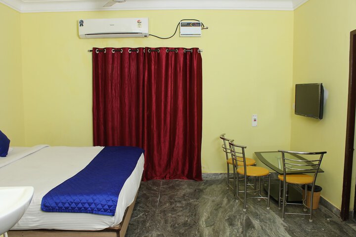 Room 6 of 35
