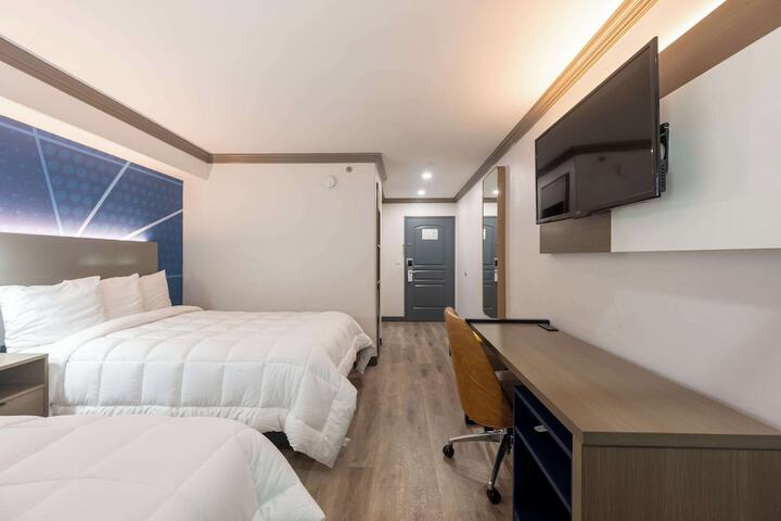 2 Double Beds (1 of 8)