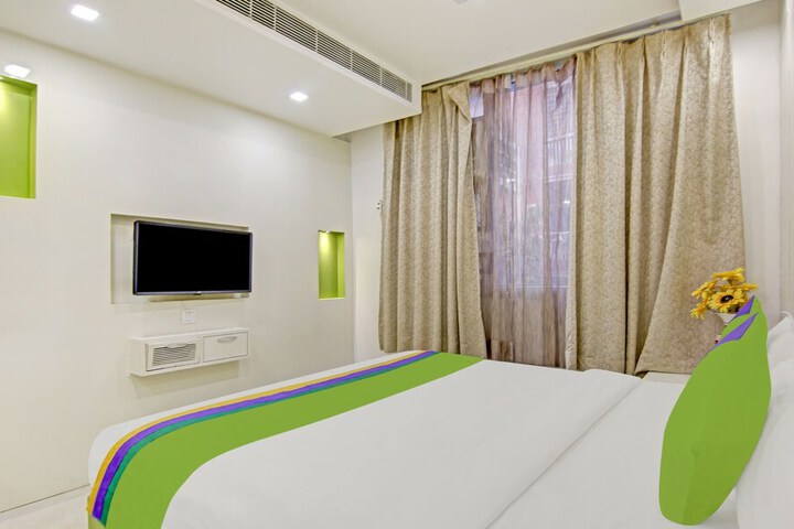 Room 18 of 38