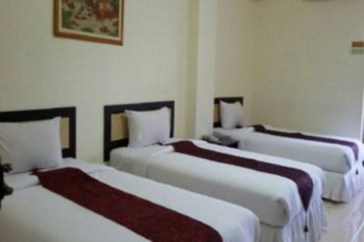 Room 4 of 15