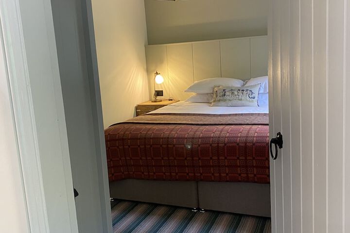 Room 26 of 60