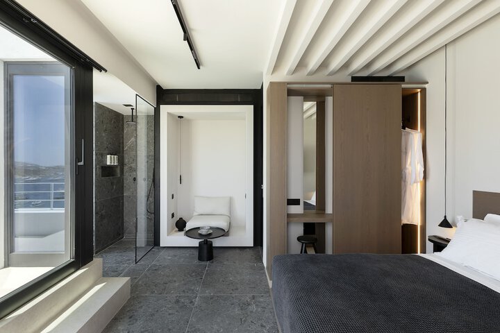 Room 10 of 81