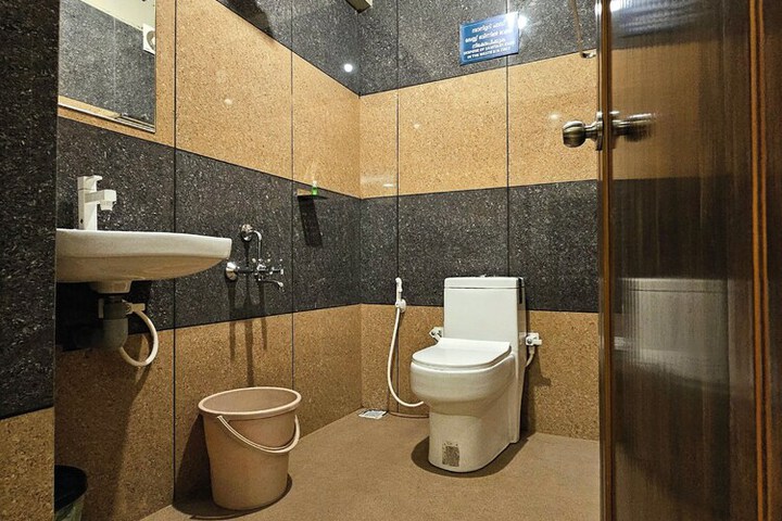 Room 120 of 135