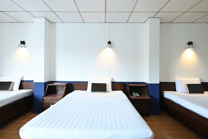 Room 22 of 120