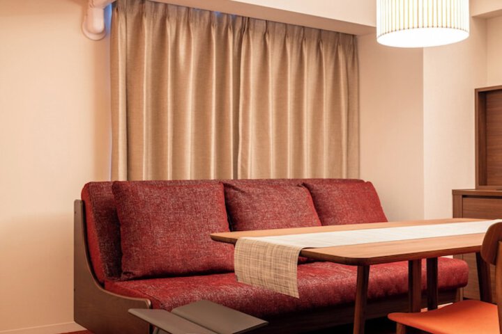 Room 72 of 104