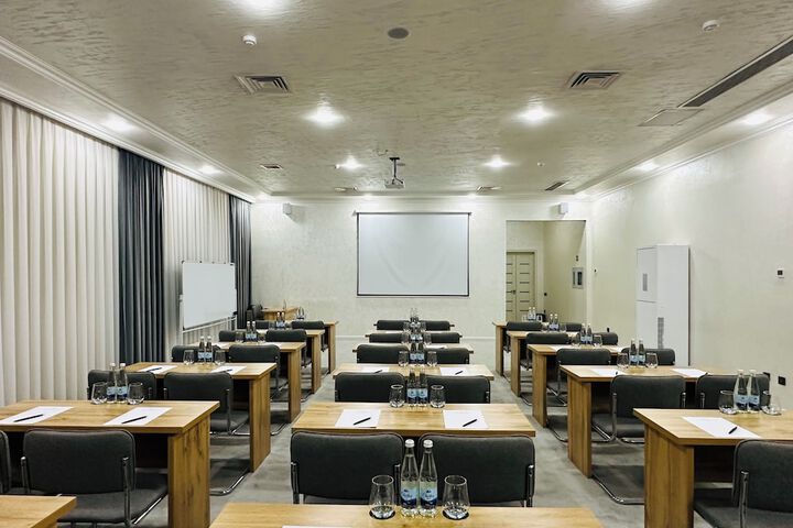 Business Center 65 of 74