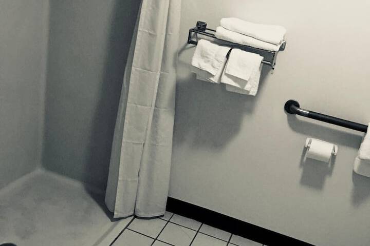 Room 19 of 28