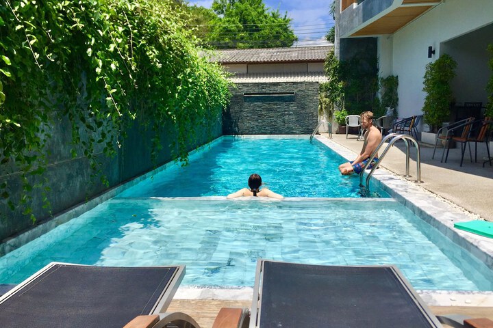 Pool 48 of 83