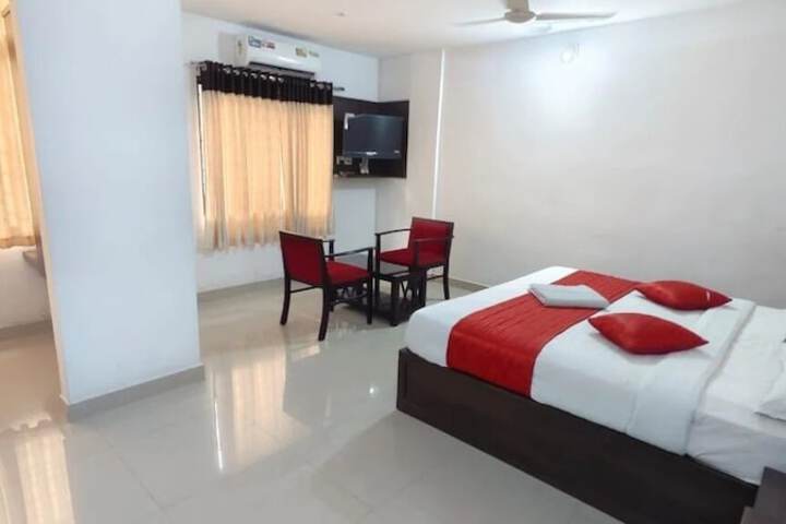 Room 12 of 27