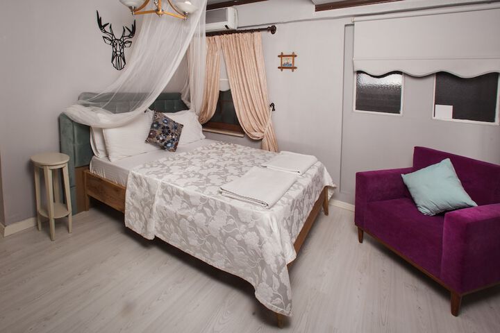 Room 4 of 55