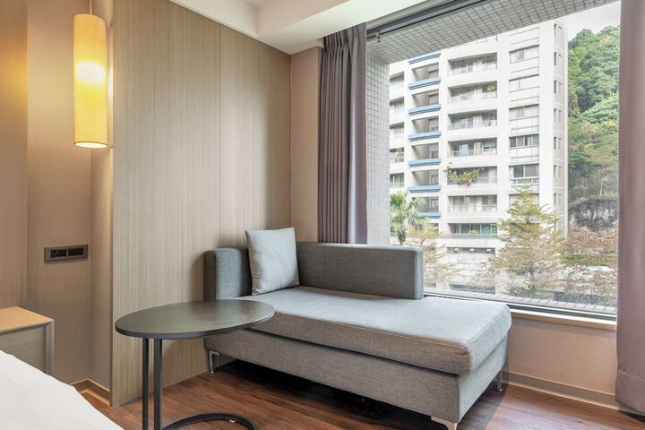 Room 74 of 108