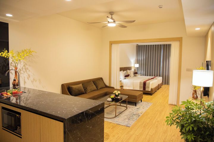 Room 26 of 143