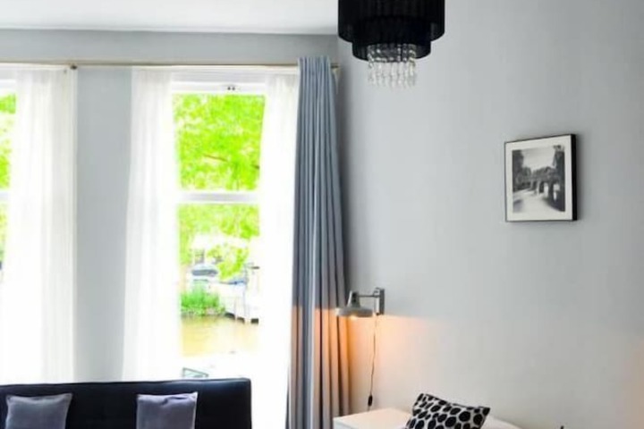 Room 25 of 52