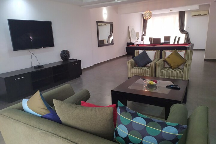 Room 8 of 17