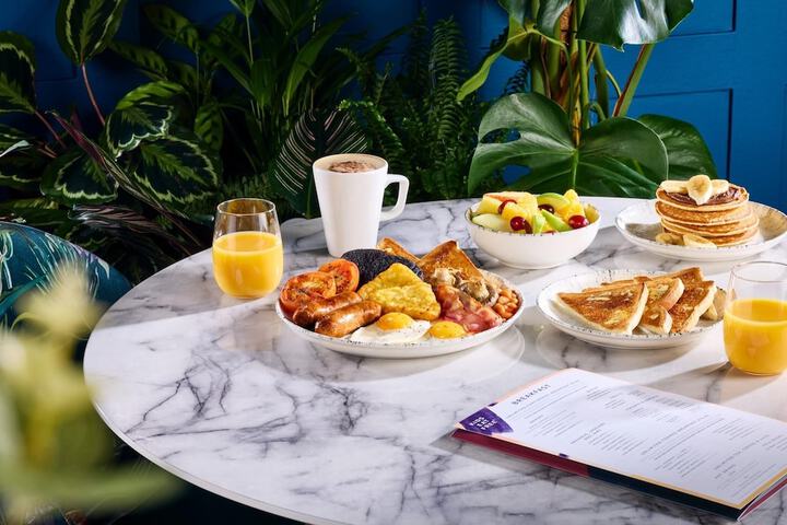 Breakfast/Coffee Service 17 of 18