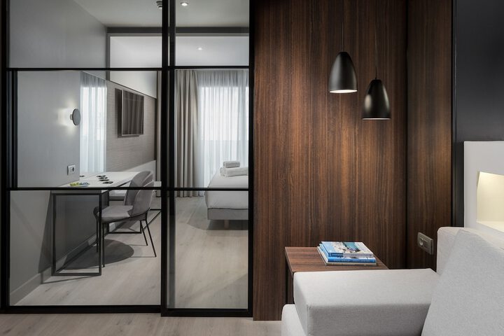 Room 21 of 52