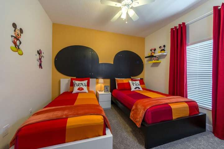 Room 4 of 36
