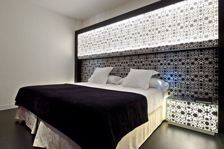 Room 7 of 52
